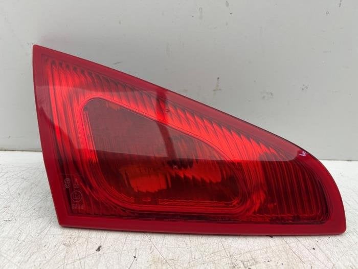 Achterlicht links van een Mitsubishi Colt, Gebruikt, -, -, Ophalen of Verzenden