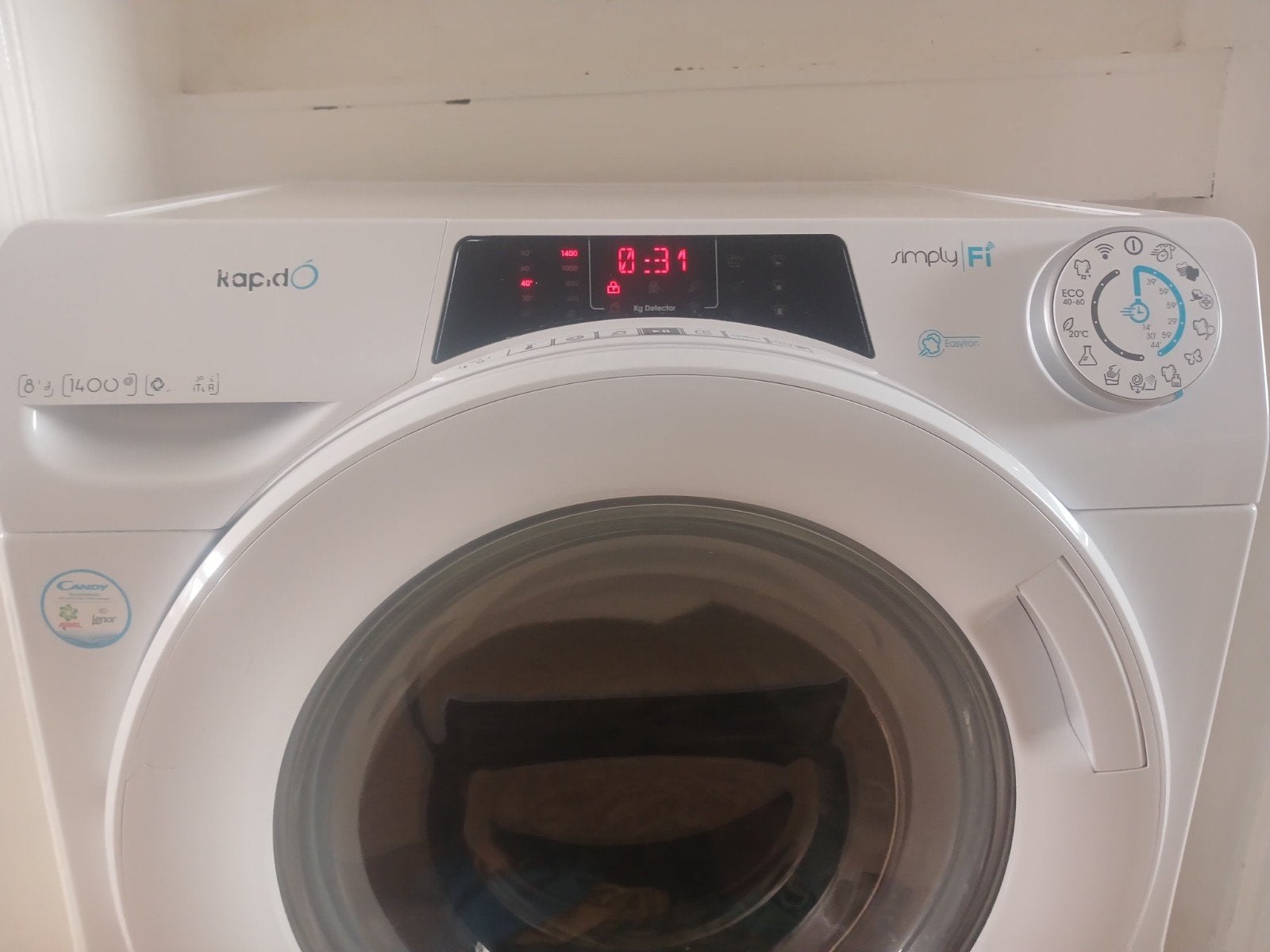 Machine a laver ( Candy Rapido Simply Fi ), Electroménager, 1200 à 1600 tours, 6 à 8 kg, Classe énergétique A ou plus économe