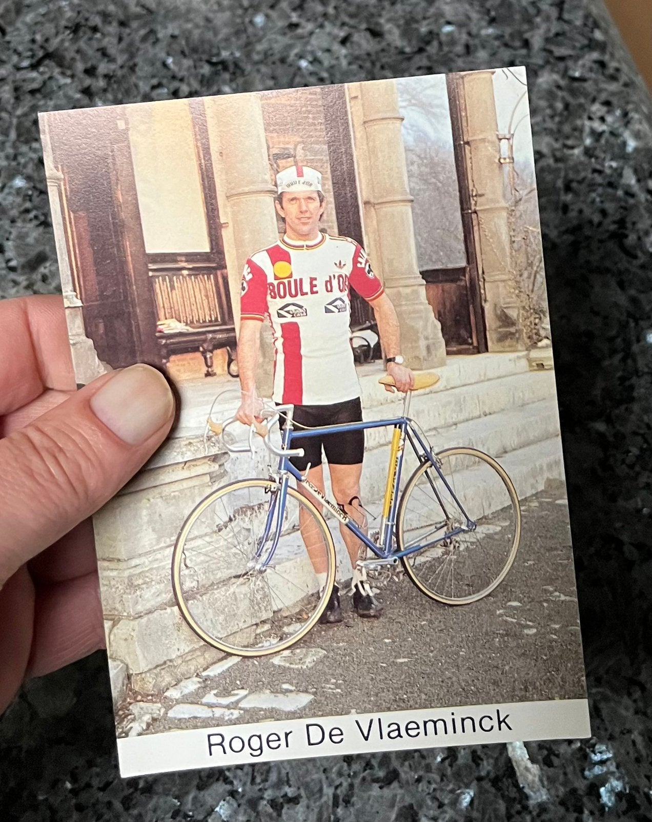 Wielrenner Roger De Vlaeminck, Ophalen, Zo goed als nieuw