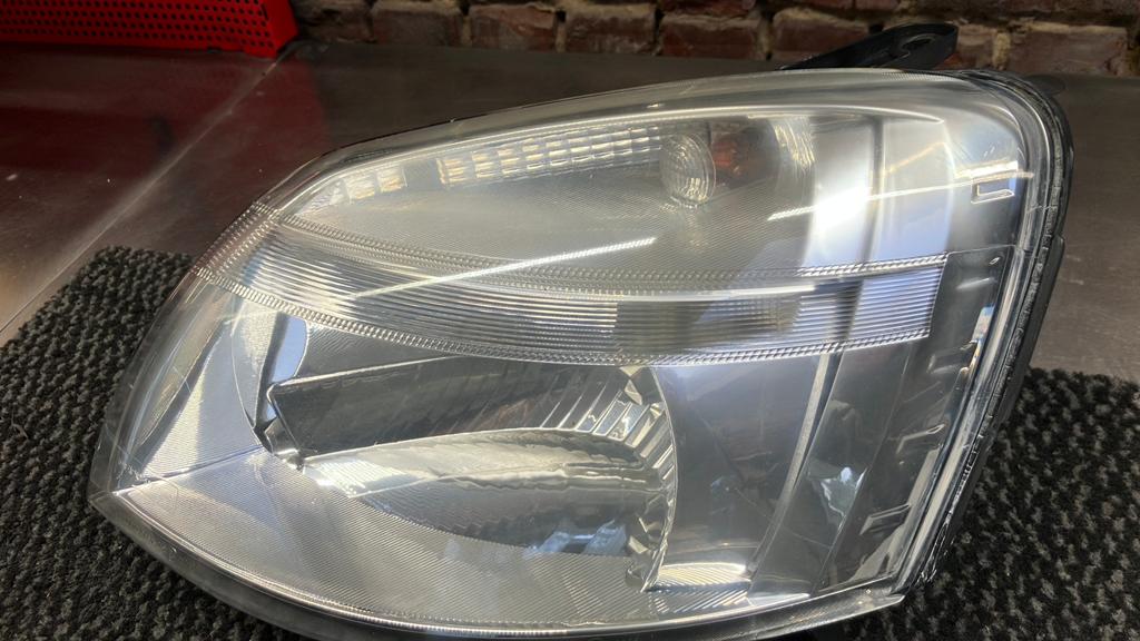 Citroen berlingo Peugeot partner koplamp links, Ophalen of Verzenden, Peugeot