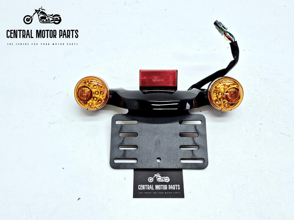 Barre clignotante noire brillante Touring à partir de 2009, Motos, Pièces | Harley-Davidson, Utilisé, Envoi