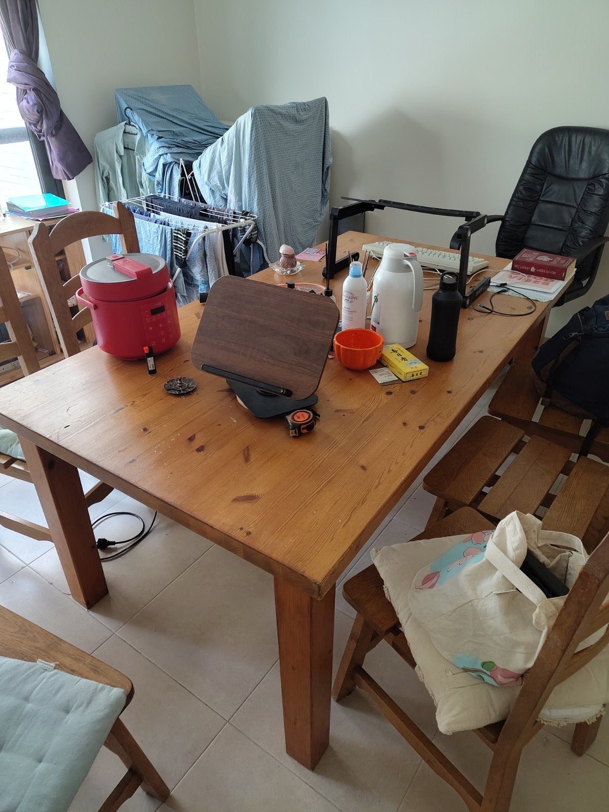 Eettafel met 6 houten stoelen., Huis en Inrichting, Ophalen