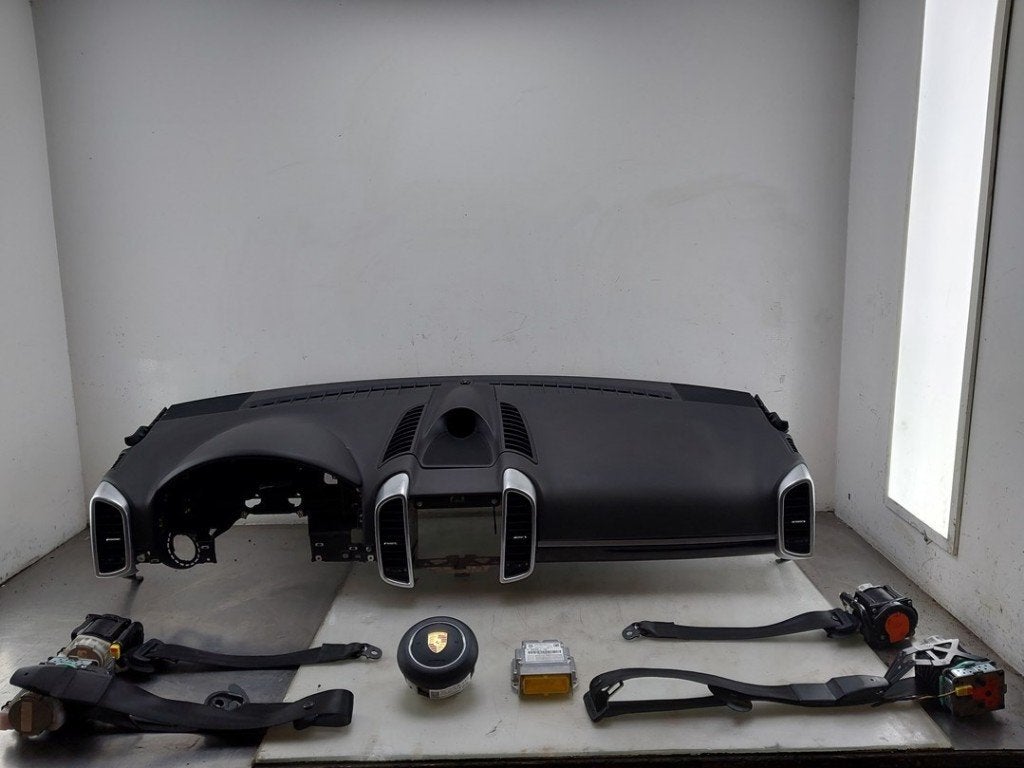 ENSEMBLE AIRBAG + TABLEAU DE BORD Porsche Cayenne II (92A), Autos : Pièces & Accessoires, Porsche Deutschland GmbH, Porscheplatz 1
70435  Stuttgart, DE