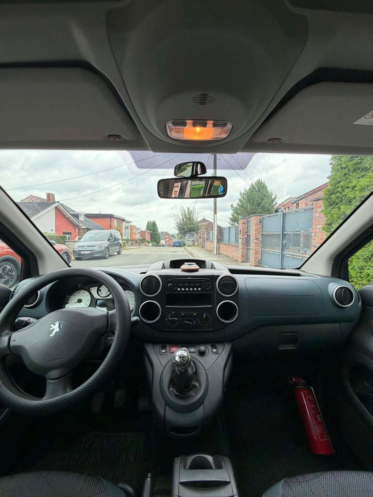 Peugeot partner 1.6 hdi prete à immatriculer, Autos, Argent ou Gris, Entreprise, Boîte manuelle, Noir
