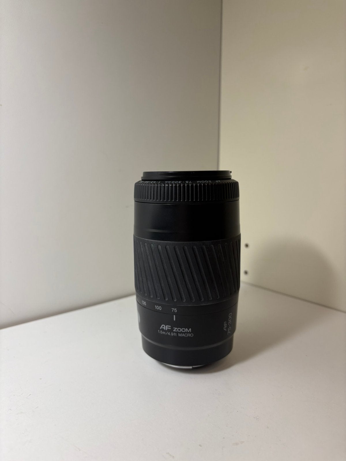Objectif Minolta AF Zoom 75-300mm f/4.5-5.6, Ophalen, 1980 tot heden, Fototoestel