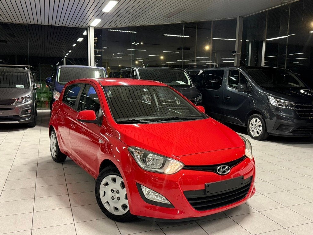 Hyundai i20 1.2i Essence 63kW Euro 5, Autos, Hyundai, Euro 5, Achat, Rétroviseurs électriques, Entreprise