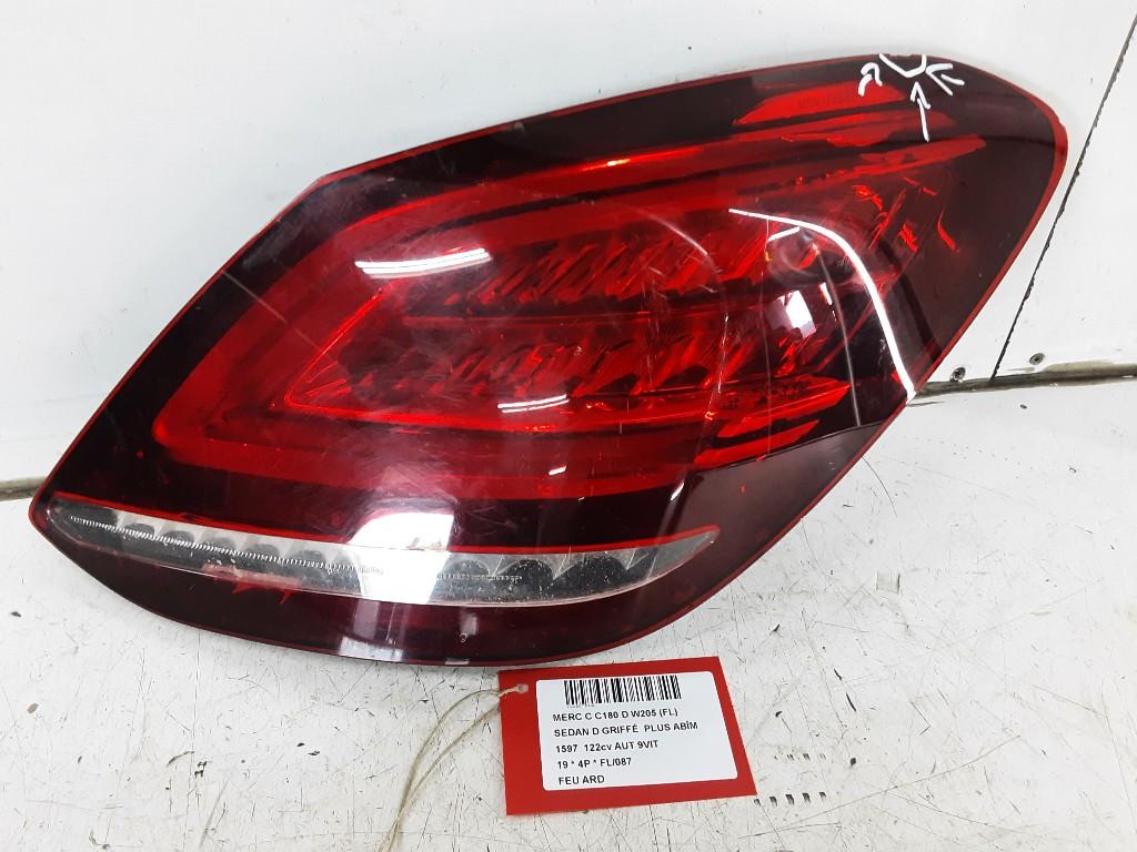 FEU ARRIÈRE DROIT Mercedes-Benz C (W205) (A2059064603), Mercedes-Benz, Mevr. I. Hauben, Utilisé, Rue de l'Espoir 34 34
4030  GRIVEGNÉE, BE