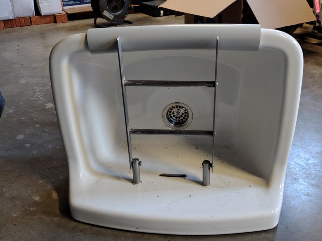Geberit 300 Basic Norma uitstortgootsteen, Doe-het-zelf en Bouw, Sanitair, Ophalen