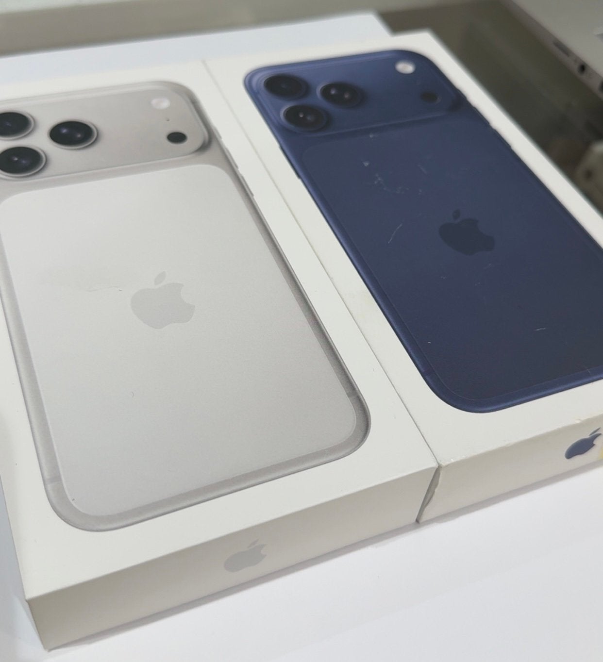 Iphone 17 pro max 256gb neuf sous scellé garantie 2ans, Télécoms, Téléphonie mobile | Apple iPhone, Enlèvement, Comme neuf, Bleu