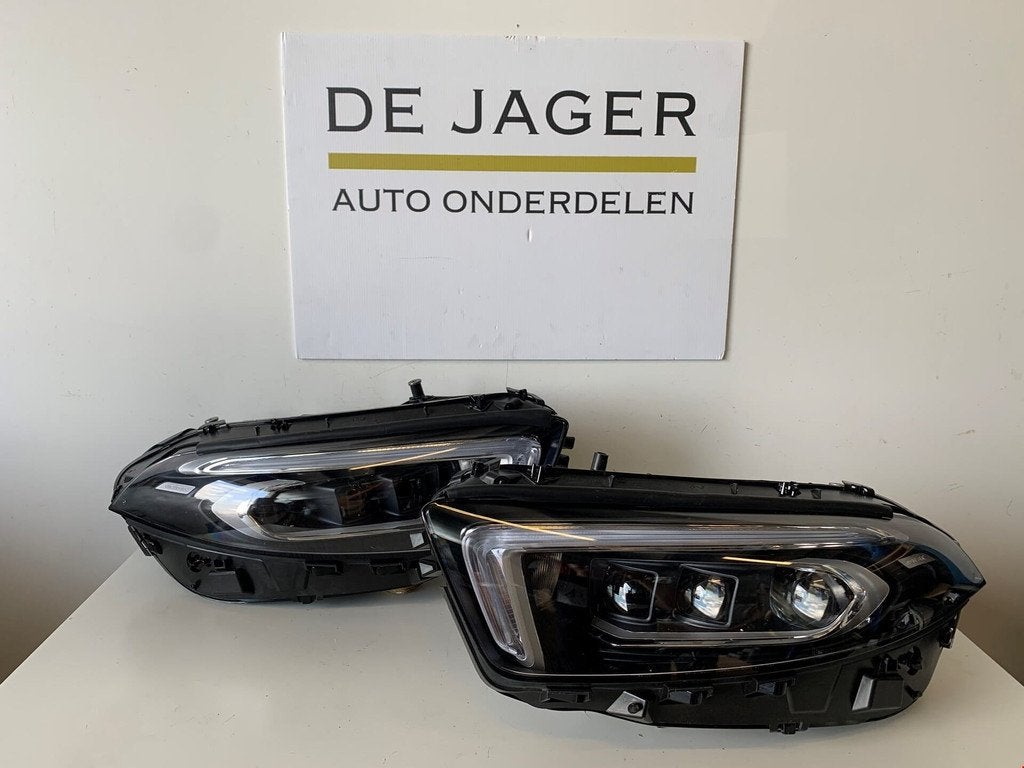 MERCEDES A KLASSE W177 LED MULTIBEAM KOPLAMP SET L + R, Auto-onderdelen, Gebruikt, Mercedes-Benz AG, Mercedes-Benz, Mercedesstrasse 120
70372  Stuttgart, DE