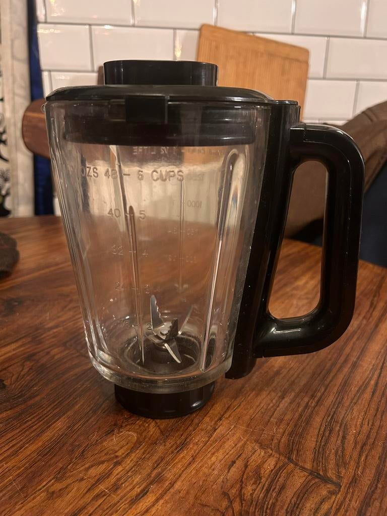 Glazen blenderkan . Motor was stuk kan is nog heel, Ophalen of Verzenden, Zo goed als nieuw