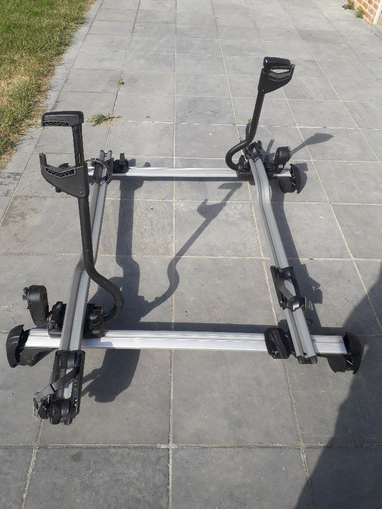 Thule dakdrager Ford Kuga, Enlèvement, Comme neuf