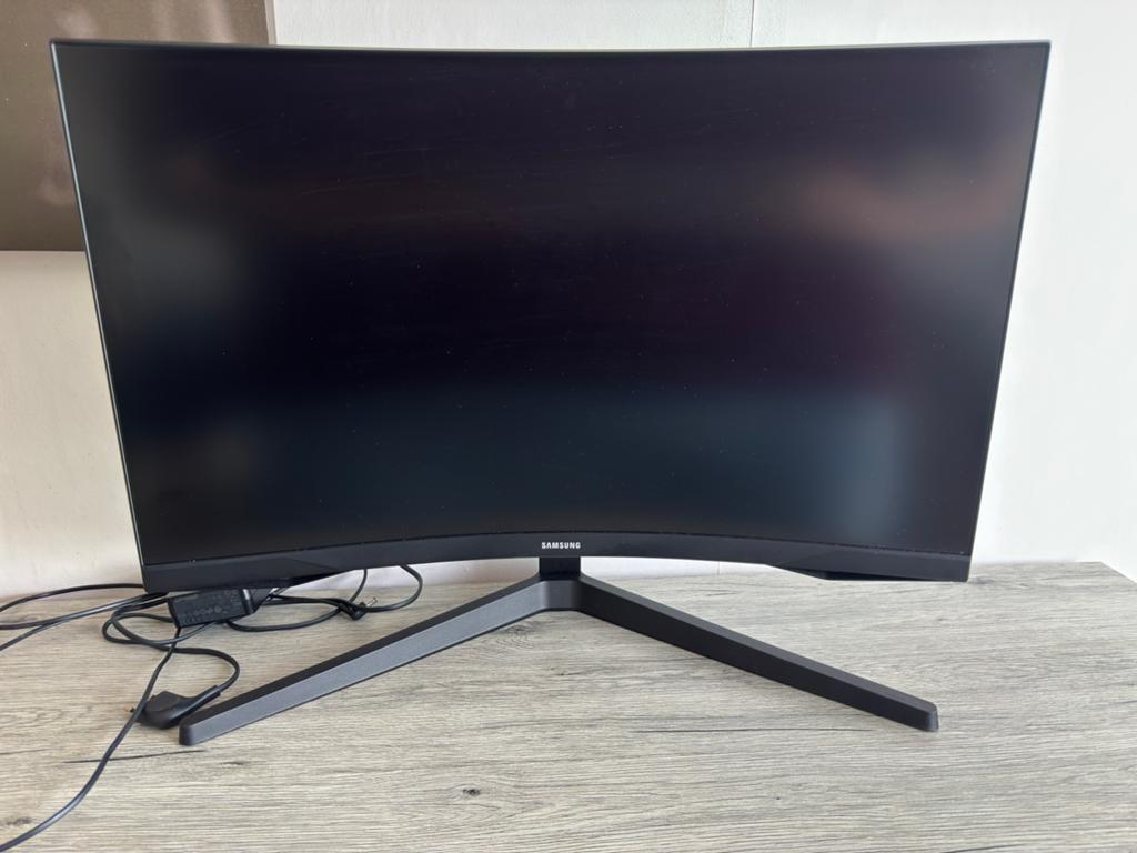 Ecran PC Odyssey G5 incurvé 27" 144hz 2K 1ms, Enlèvement, Utilisé, Incurvé