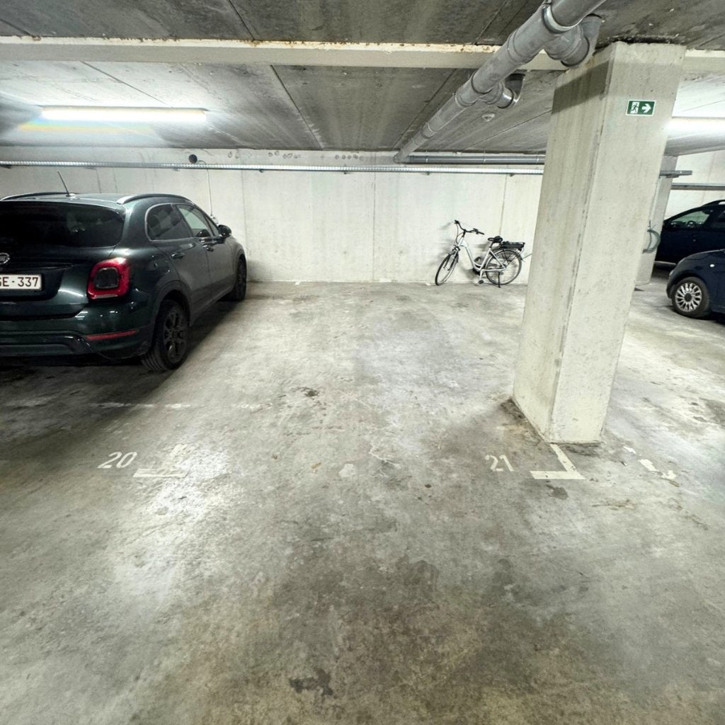 Autostaanplaats te huur centrum Heist-op-den-Berg, Autos : Divers, Garages