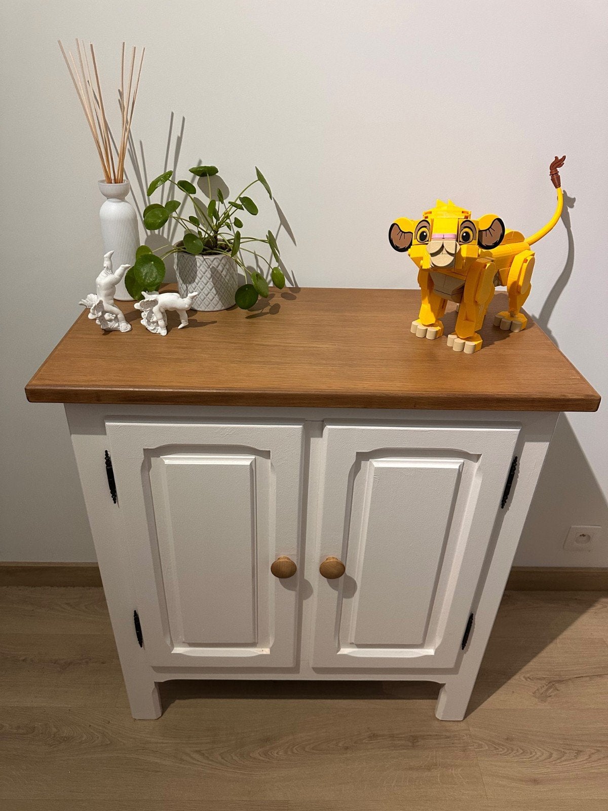 Mooi landelijk kastje wit, warm houten bovenblad, Huis en Inrichting, Ophalen, Zo goed als nieuw, Landelijk