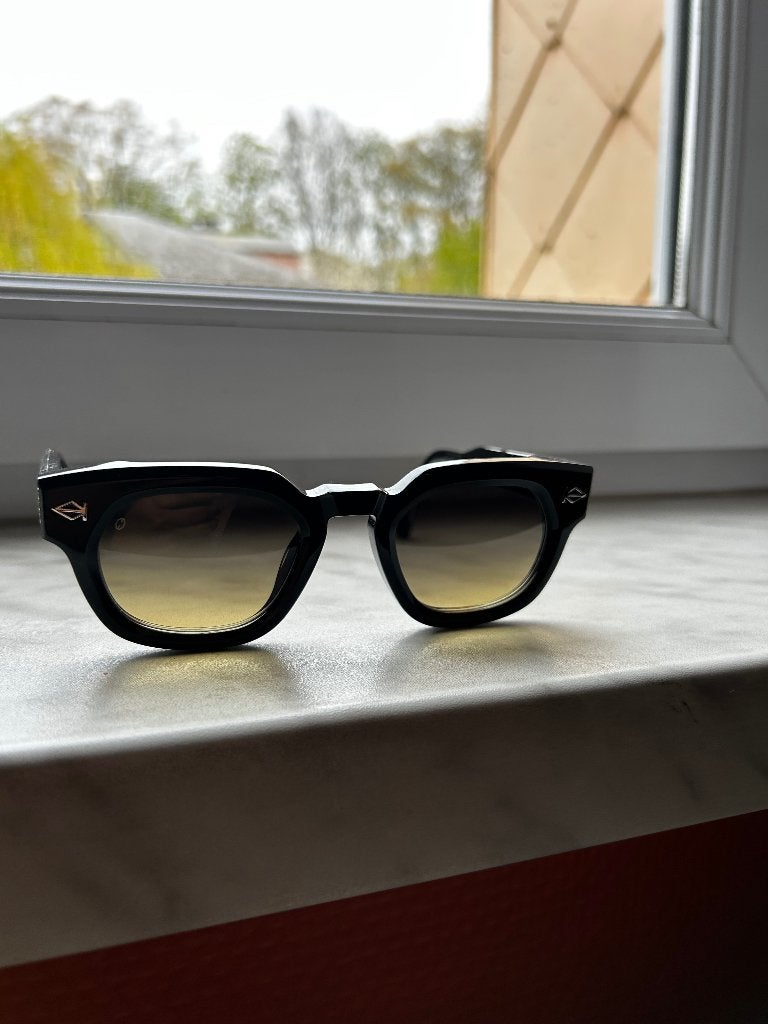 Lunettes de soleil de luxe T HENRI TUATARA Édition Limitée, Zwart, Zo goed als nieuw, Bril, Ophalen