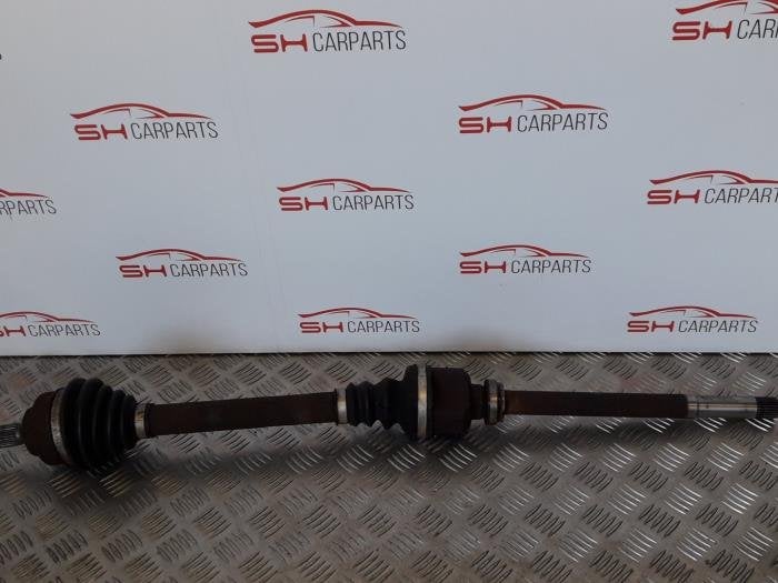 Arbre de transmission avant droit d'un Peugeot 308, -, 3 mois de garantie, Utilisé, -