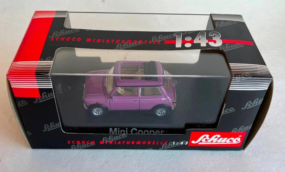 Mini Cooper paars Schuco # 02512., Hobby & Loisirs créatifs, Voitures miniatures | 1:43, Enlèvement ou Envoi, Comme neuf, Voiture