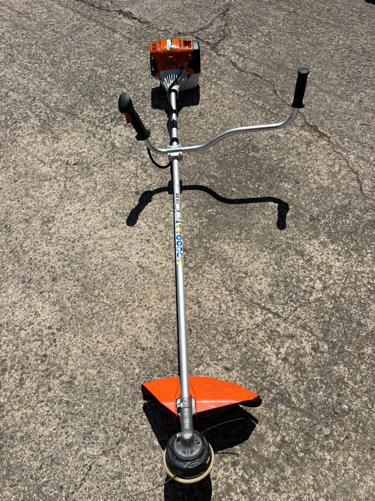 Débroussailleuse Stihl FS89, Jardin & Terrasse, Débroussailleuses, Enlèvement, Comme neuf, 30 à 50 cm, Essence
