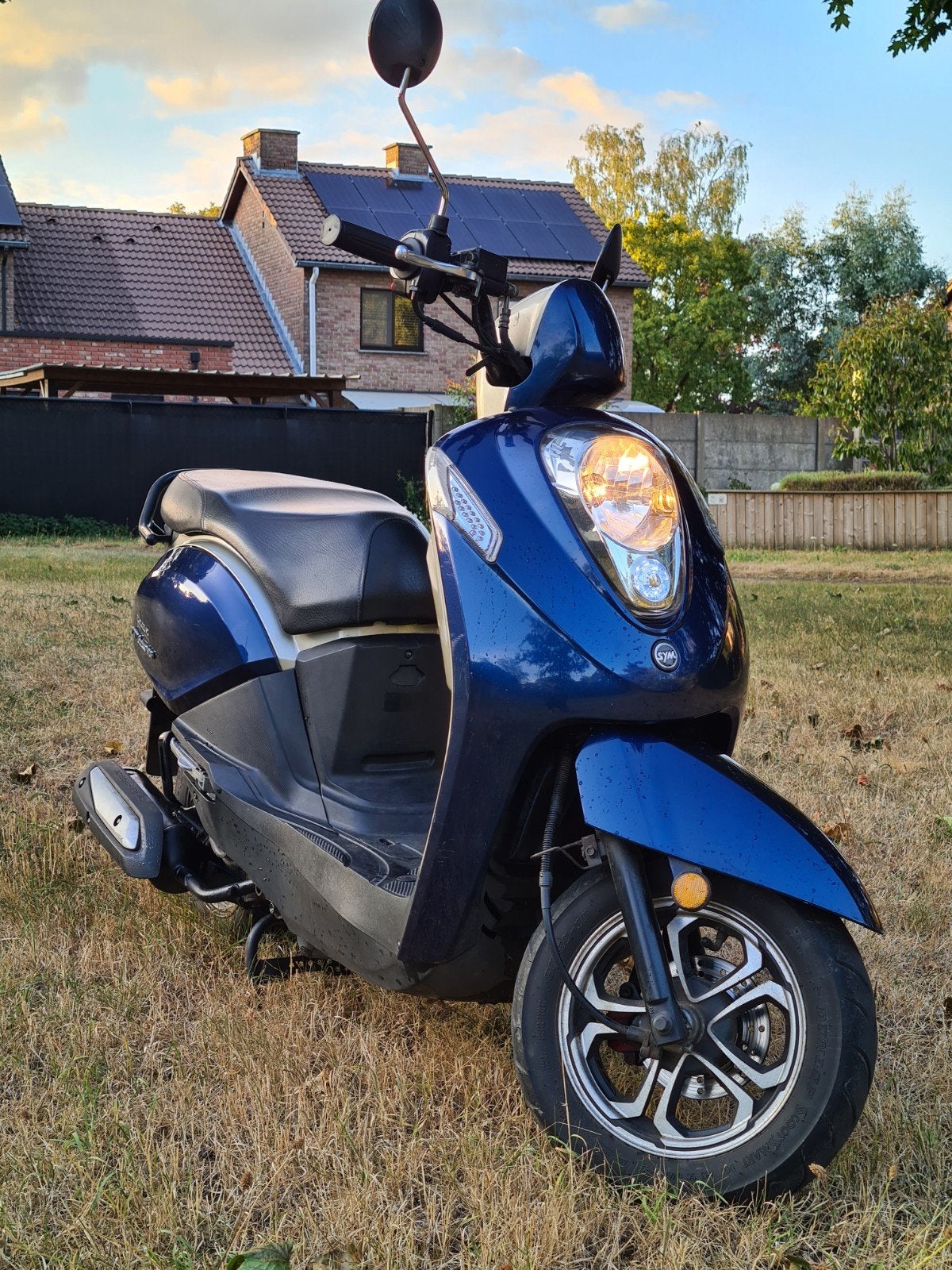 Le Sym Mio 50i Classe B démarre et roule bien, papiers et cl, Enlèvement ou Envoi, Mio