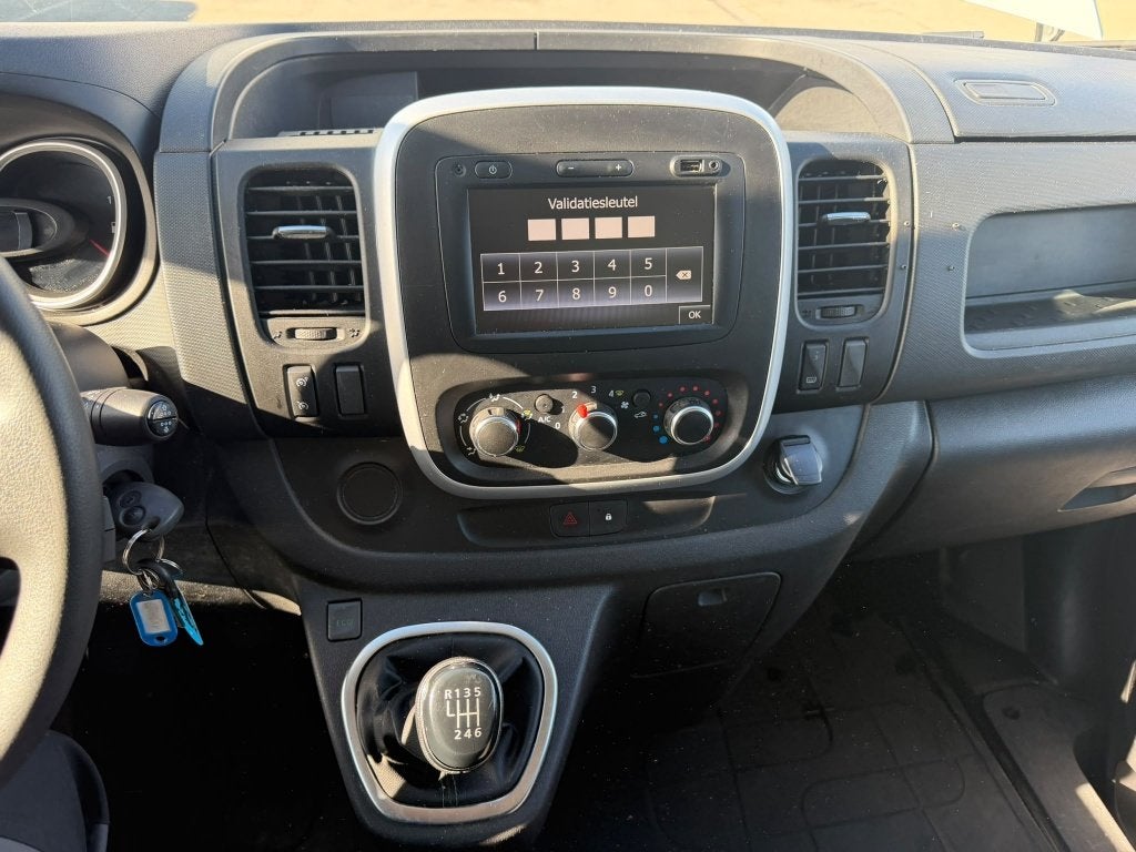 Nissan NV300 (Stock ID 92754) MOTOR DEFECT!!! — 19