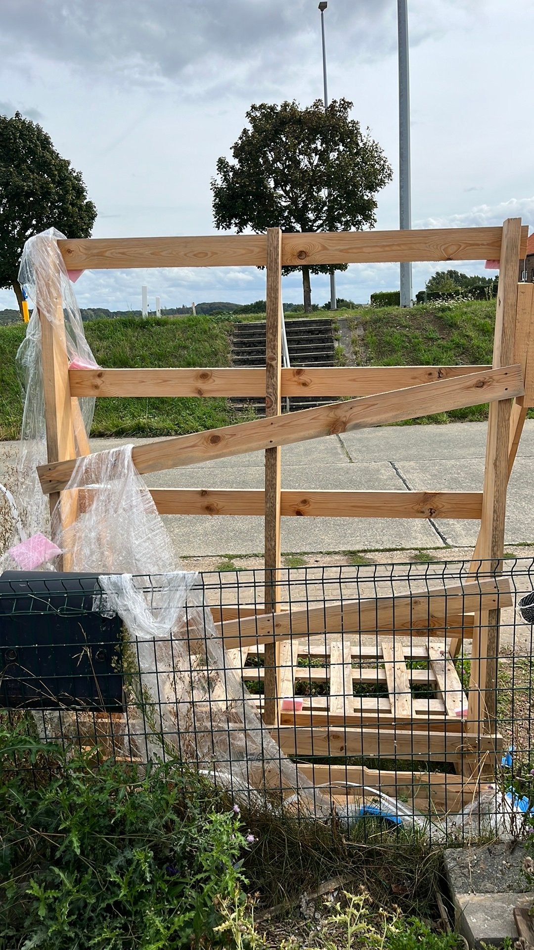 GRATUIT - bois de chauffage ou Palettes et bois construction, Jardin & Terrasse, Enlèvement