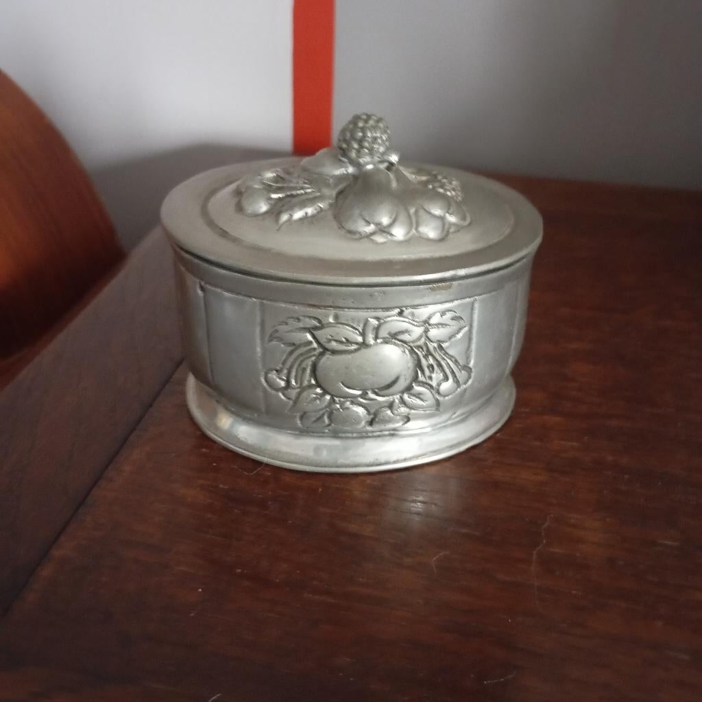 Tinnen bonbonnière 92% tin, handmade Belgium, Antiek en Kunst, Ophalen
