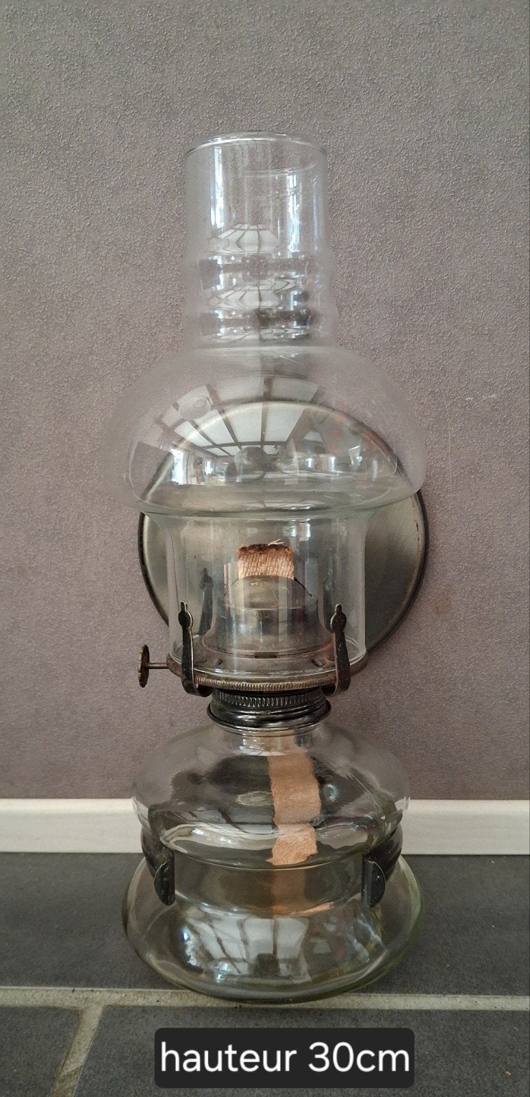Ancienne lampe à pétrole
Marque lamplight farms
Hauteur 30 c, Enlèvement ou Envoi