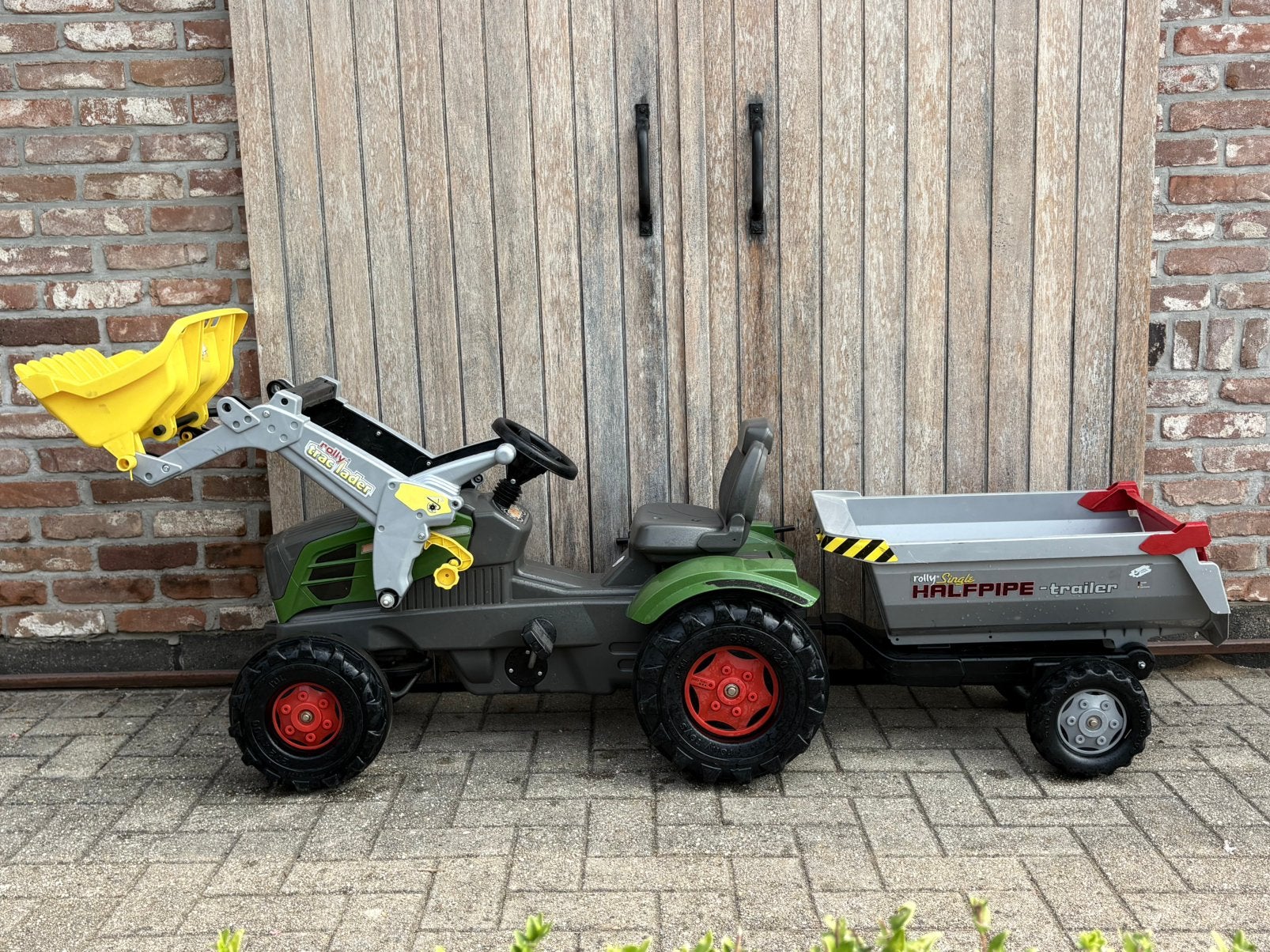 Tractor Fendt met frontlader en met kipkar, Ophalen of Verzenden, Zo goed als nieuw