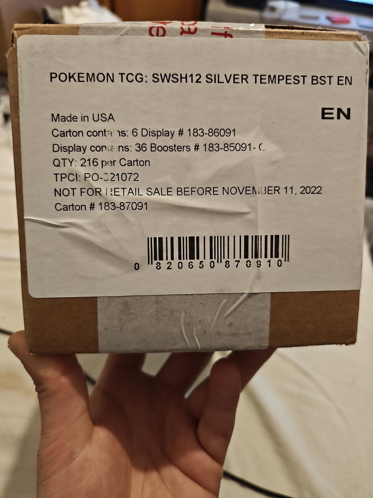 Silver Tempest booster box case, Ophalen, Booster