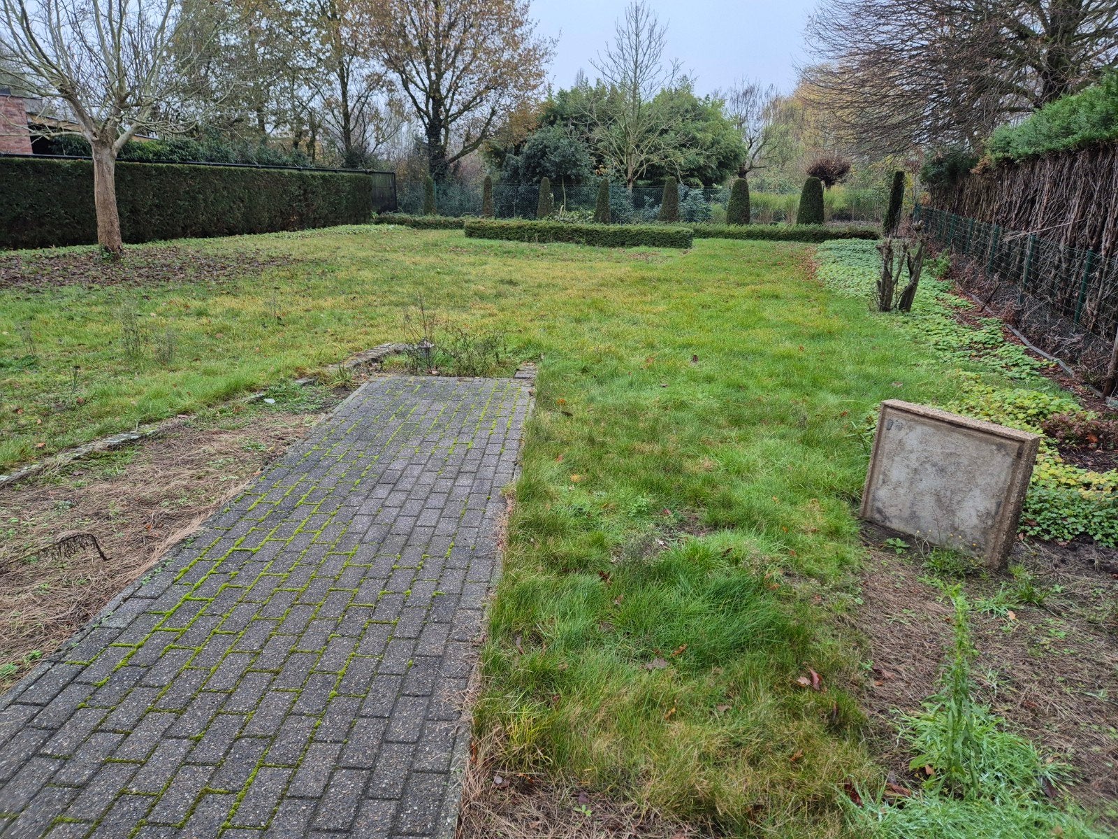 Gratis betonklinkers klinkerpad + gratis boordstenen, Ophalen