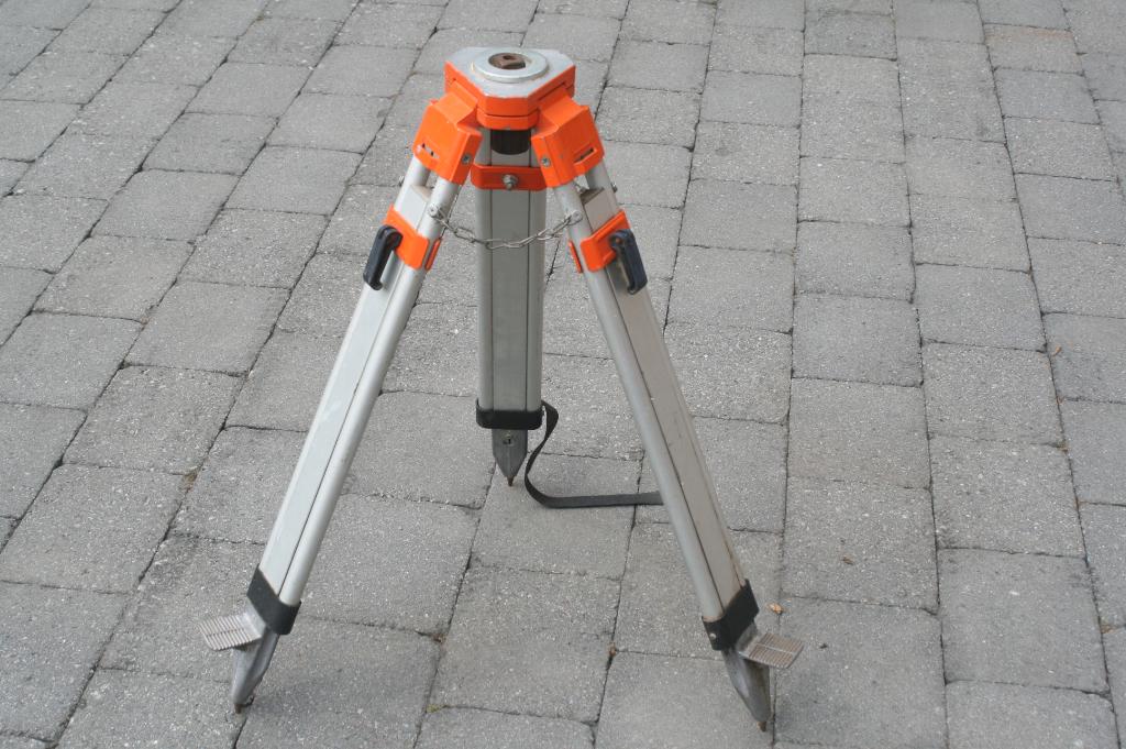 Vintage alu driepikkel tripod voor antieke lamp (jaren 70), Ophalen