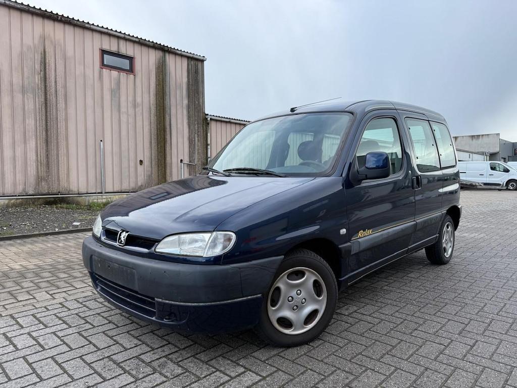Peugeot Partner 1.6 Benzine| 2x schuifdeur | Trekhaak | Airc, Voorwielaandrijving, 1160 kg, Monovolume, Gebruikt