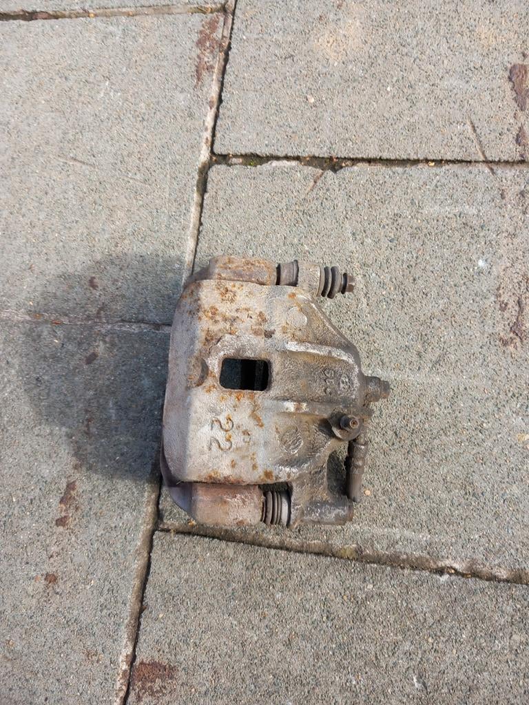 HYUNDAI GETZ 2002-2009 REMKLAUW LINKSVOOR, Ophalen, Gereviseerd, Hyundai