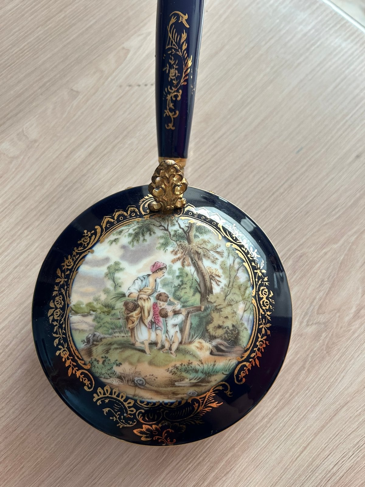 Poseleinen potje, Antiek en Kunst, Ophalen