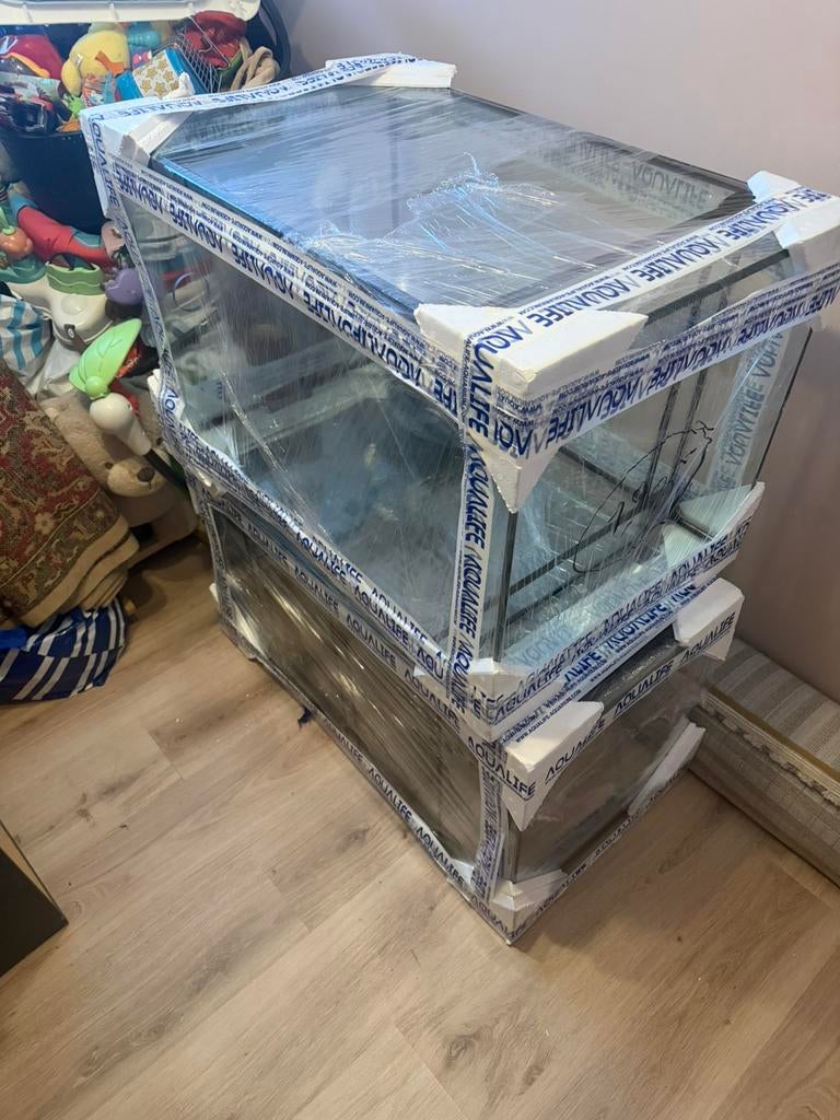 Aguarıum kweek 3  stusk + 1 stuks bioloog ik kan je berengen, Dieren en Toebehoren, Ophalen of Verzenden, Zo goed als nieuw
