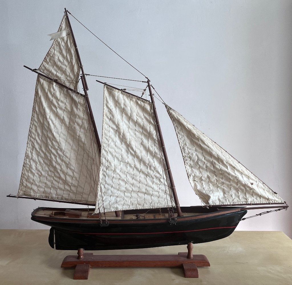 Grote houten modelbouw zeilboot VINTAGE (70x53), Ophalen, Gebruikt, 1:50 tot 1:200, Overige merken