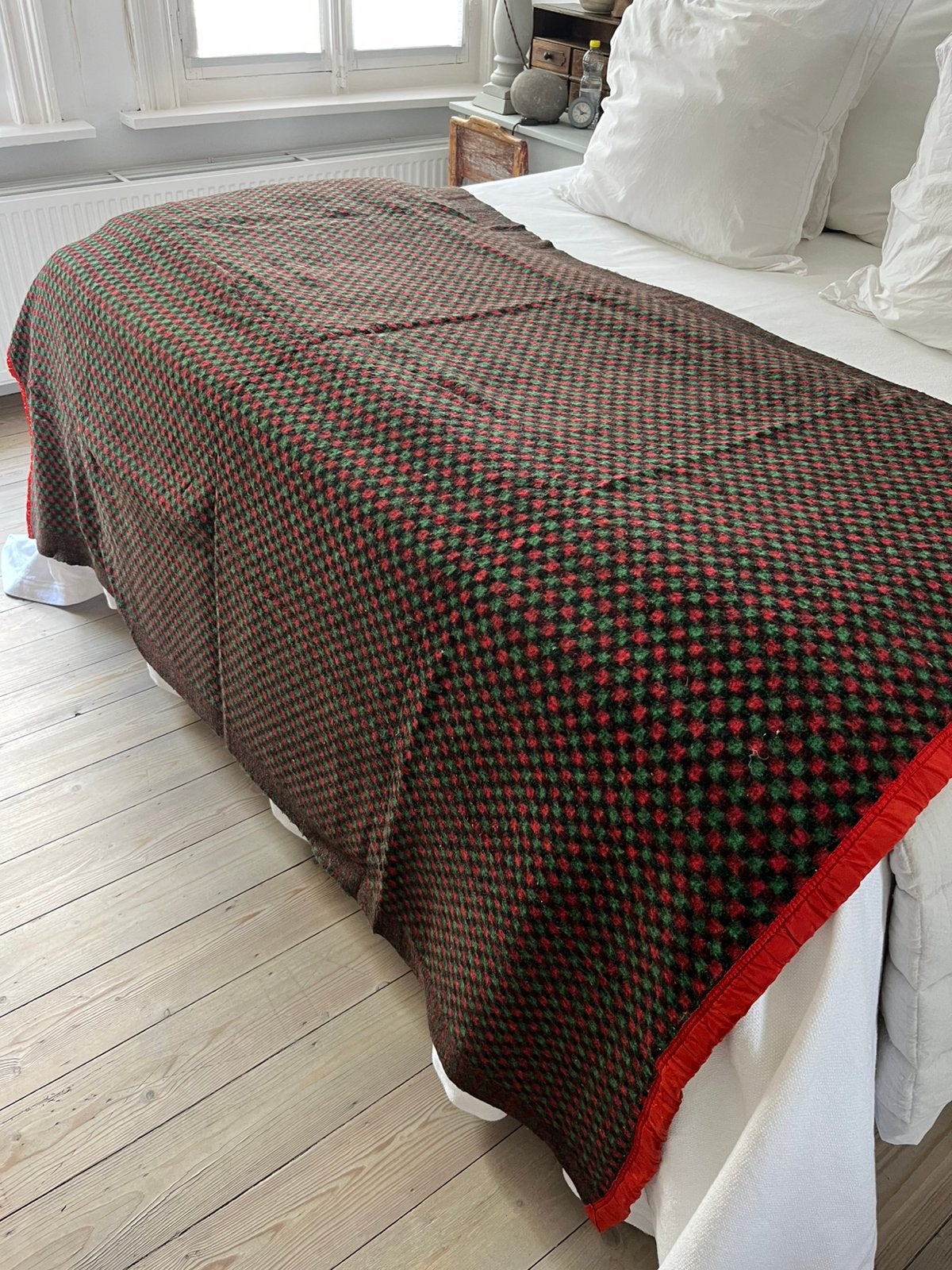 VINTAGE RETRO DEKEN WOONDEKEN WOL BED, Enlèvement ou Envoi, Couverture décorative, Laine, Comme neuf
