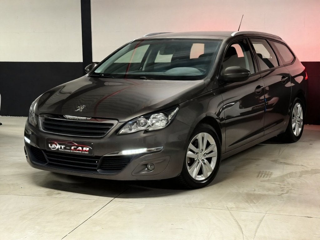 PEUGEOT 308sw 1.2i BENZINE /NAVI /AIRCO /6BAK /GEKEURD /LEZ✅, Autos, Peugeot, Argent ou Gris, Achat, Euro 6, Entreprise