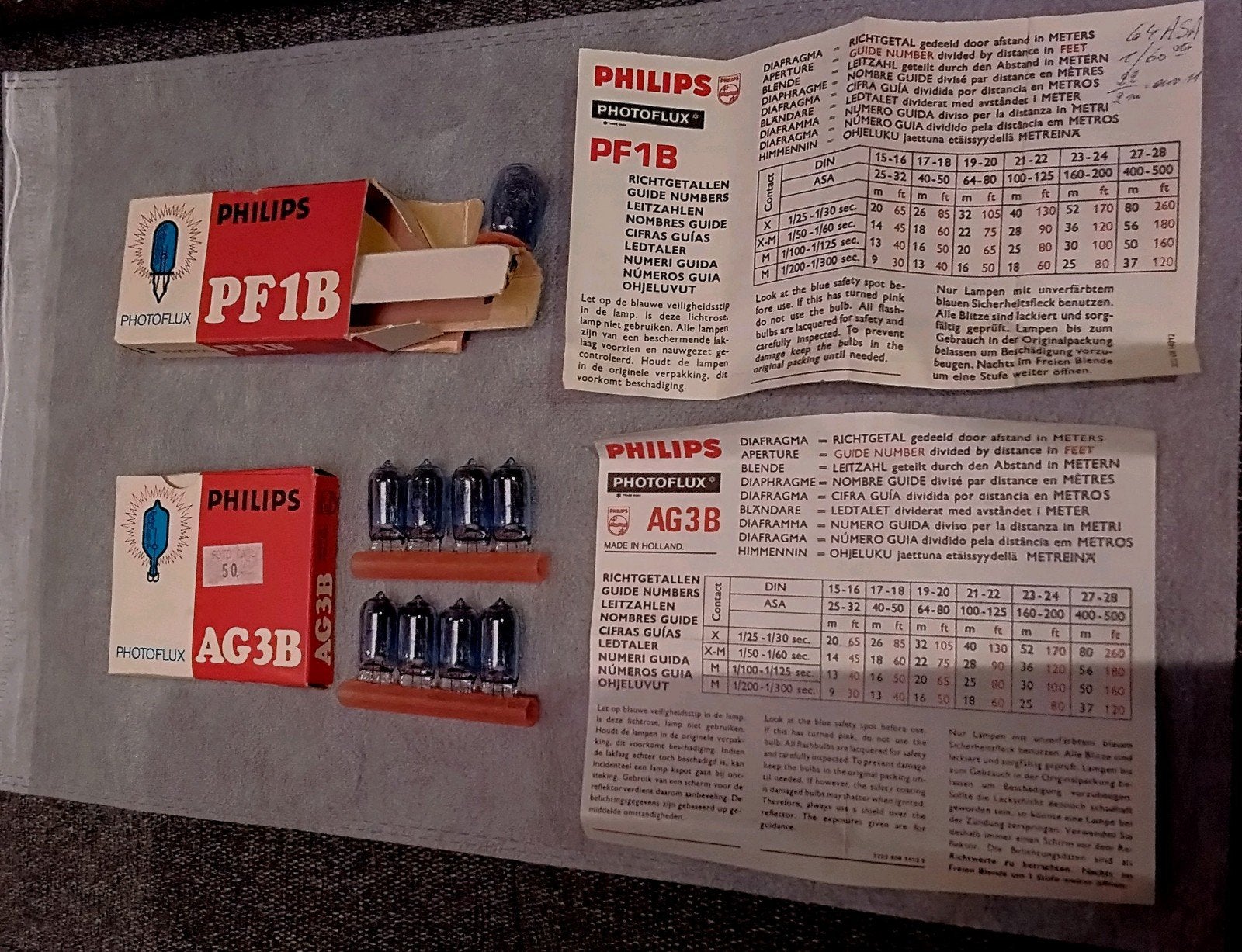 Vintage wegwerp-flitslampjes van het type Philips Photoflux, Ophalen of Verzenden