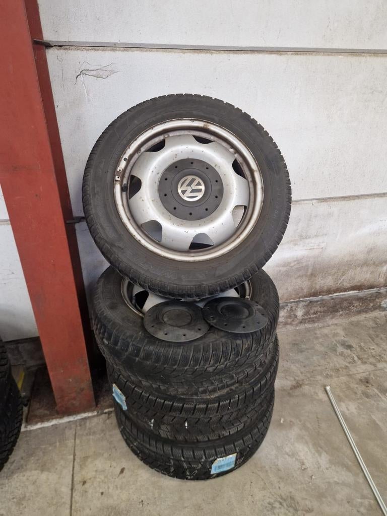 Jantes 215/60/17 pour vw transporteur T5 OU T6, Auto-onderdelen, Banden en Velgen, Velg(en), 17 inch, All Season, Personenwagen