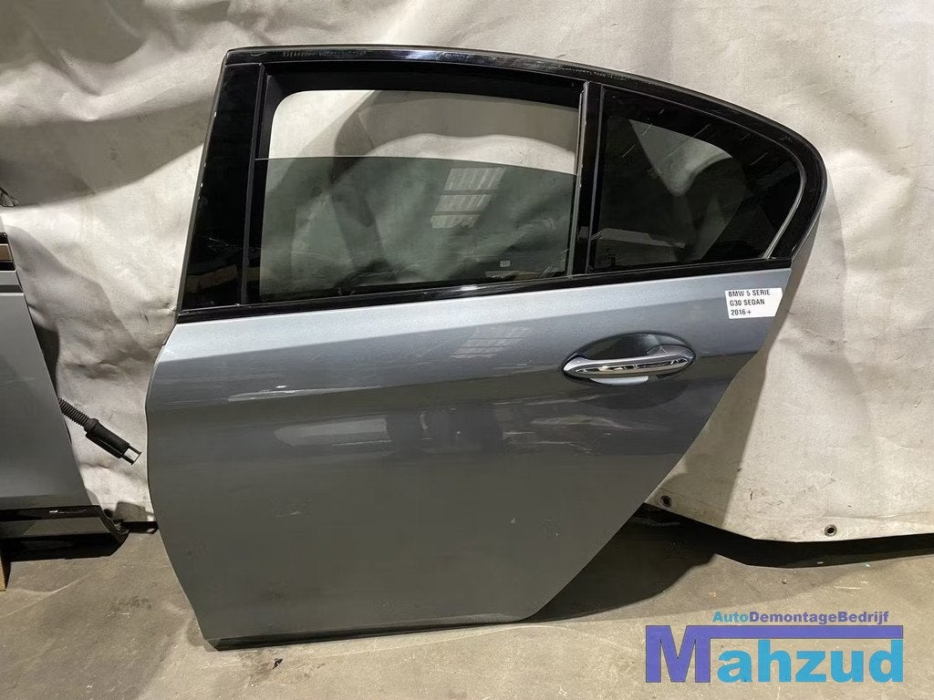 BMW 5 SERIE G30 SEDAN Grijs Links achter deur portier 2016+, Petuelring 130
80788  Munich, DE, Arrière, Info@bmw.de, Utilisé