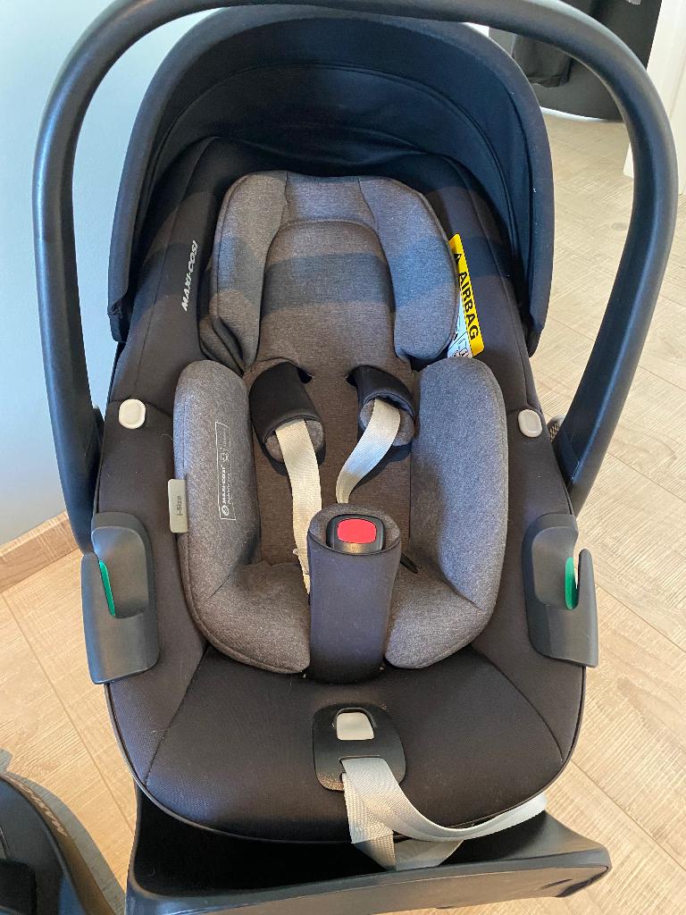Maxi cosi  Pebble 360 i-size met 2 family Fix onderstellen, Kinderen en Baby's, Ophalen, Slaapstand, Zo goed als nieuw, Isofix