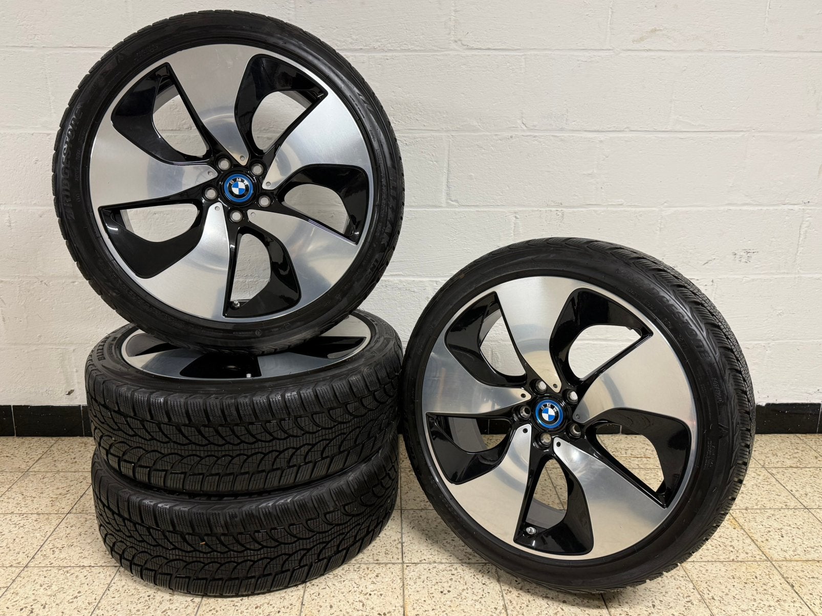 Jantes bmw i8, Enlèvement