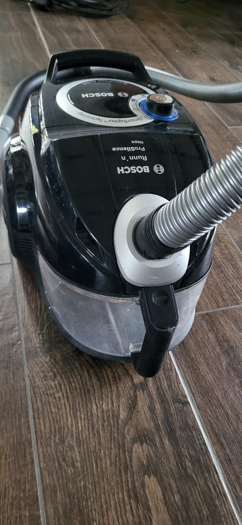 Bosch Runn'n Vacuum Cleaner, Elektronische apparatuur, Gebruikt, Bosch, Ophalen of Verzenden, Minder dan 1200 watt