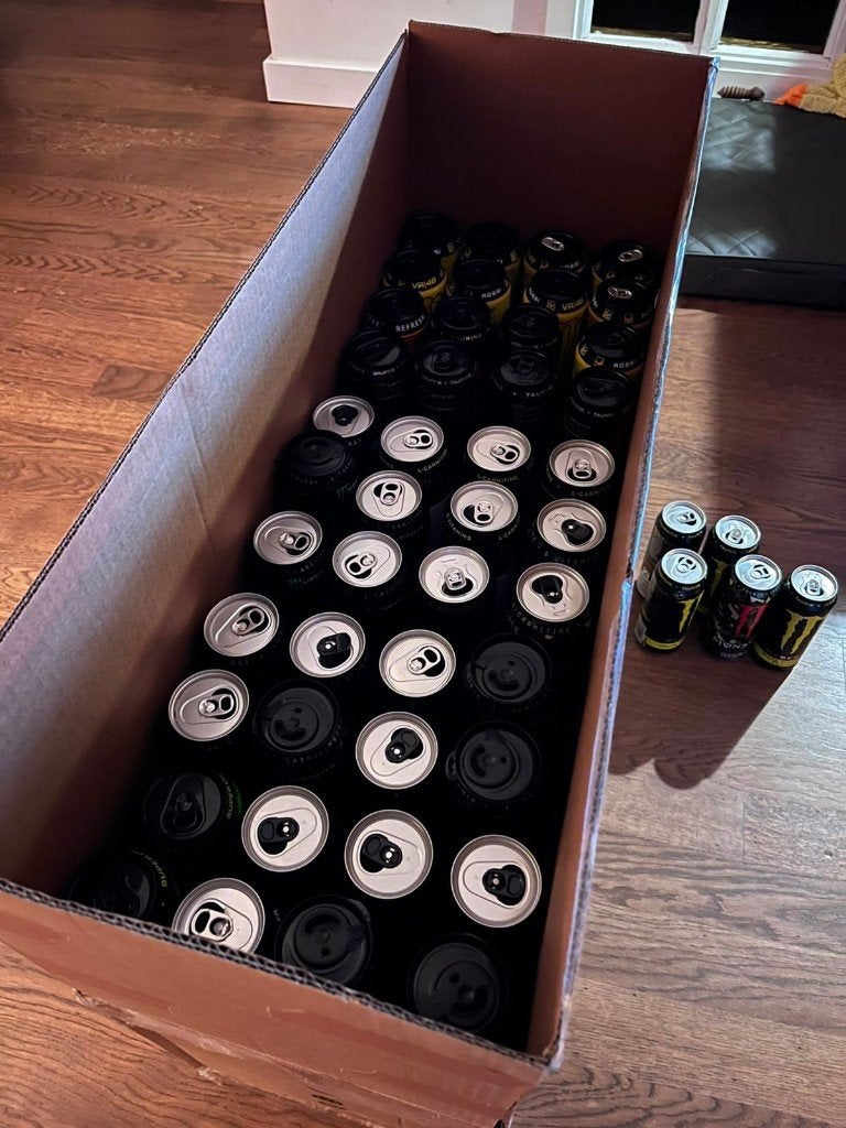 320 lege Energy Drink blikken voor een gunstige prijs, Collections, Boîte en métal, Enlèvement, Utilisé, Autre, Autres marques