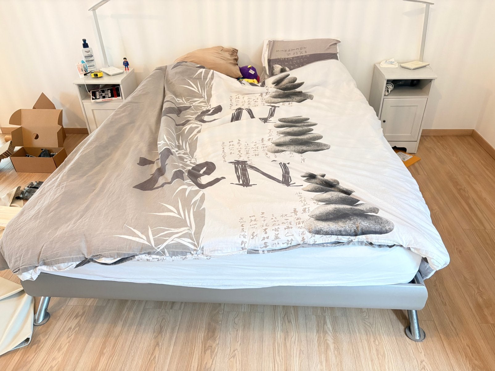 Lit complet, avec sommier et matelas., Enlèvement, Utilisé, 200 cm, Deux personnes