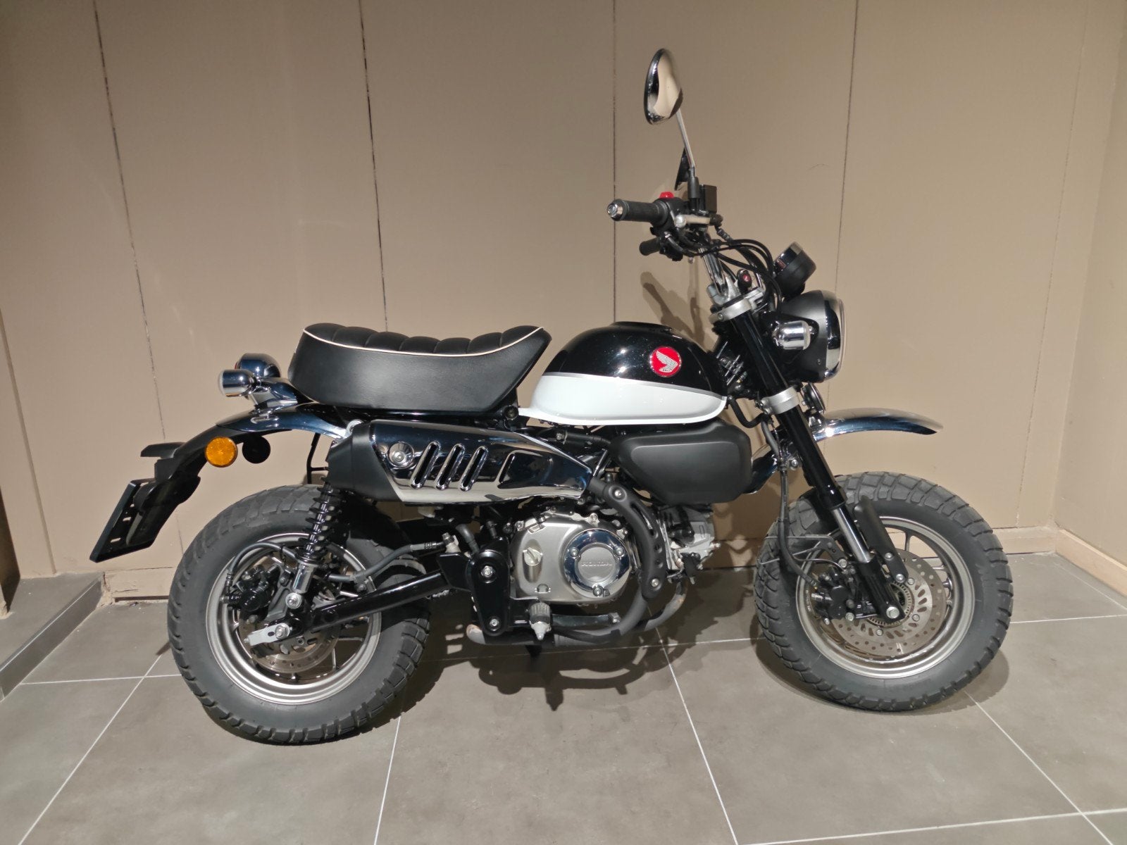 Honda Monkey 125, Scooter, 125 cc, 11 kW of minder, Handgeschakeld