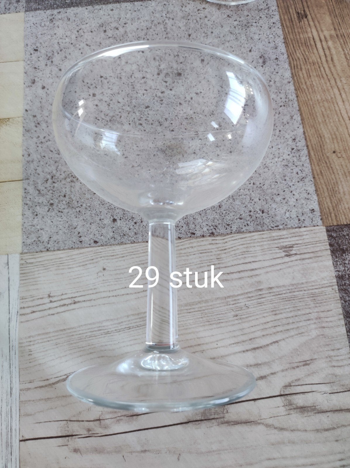 Cava glazen, Ophalen