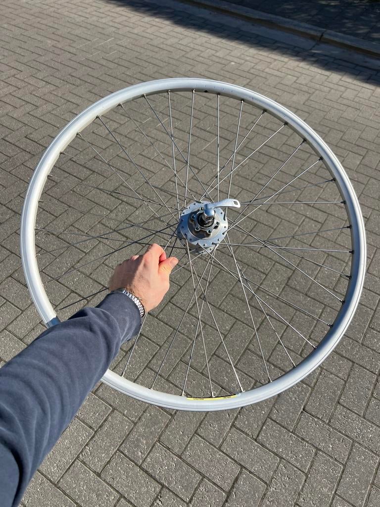 Voorwiel stadsfiets met naafdynamo, Fietsen en Brommers, Ophalen